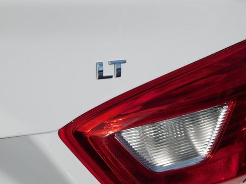 Used 2017 Chevrolet Cruze LT w/ Convenience Package image 35