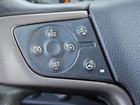 Used 2017 GMC Yukon XL Denali w/ Open Road Package image 9