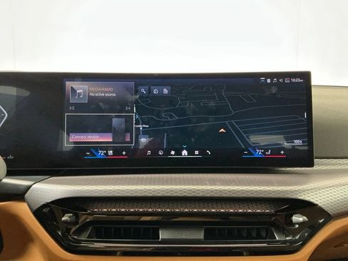 Used 2025 BMW 330i Sedan w/ Premium Package RWD image 11