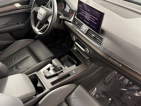 Used 2023 Audi Q5 2.0T Premium w/ Convenience Package AWD/4WD image 15