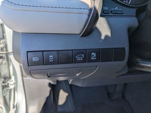 Used 2021 Toyota Camry SE w/ Convenience Package image 29