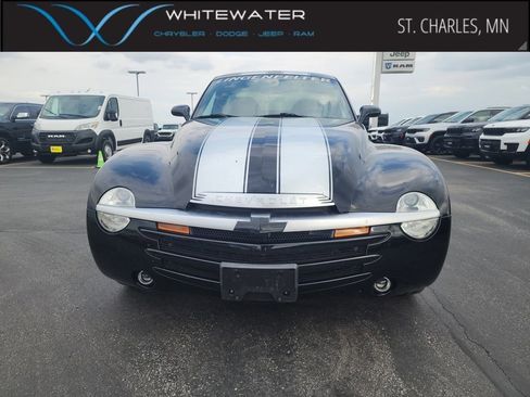 Used 2005 Chevrolet SSR w/ Preferred Equipment Group image 6
