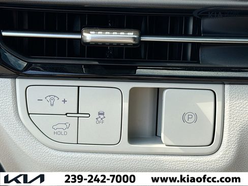 New 2026 Kia Sportage EX image 33