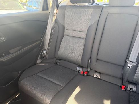 Used 2025 Nissan Rogue SV image 41