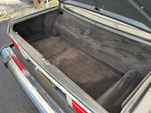 Used 1987 Mercedes-Benz 560 SL image 35