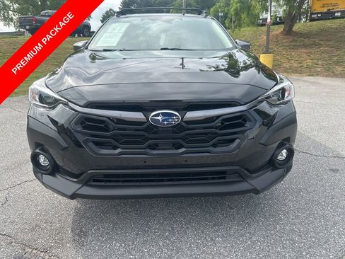 Used 2024 Subaru Crosstrek 2.0i Premium AWD/4WD image 2