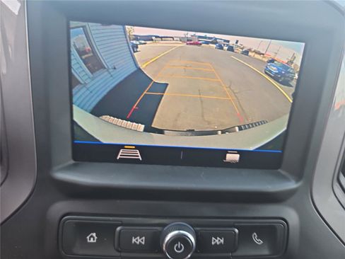 Used 2022 Chevrolet Silverado 2500 Custom w/ Custom Value Package AWD/4WD image 15