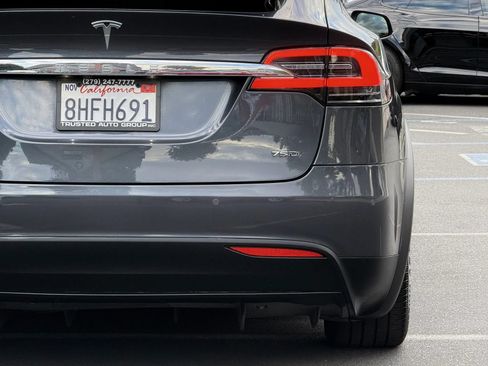 Used 2018 Tesla Model X 75D AWD/4WD image 11