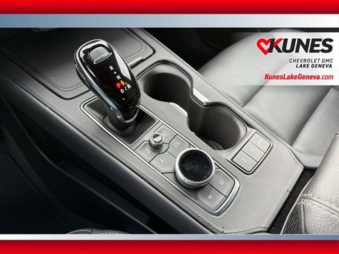 Used 2025 Cadillac XT4 Premium Luxury image 28