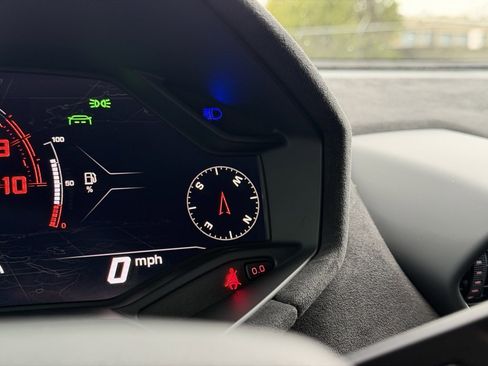 Used 2024 Lamborghini Huracan Sterrato image 44