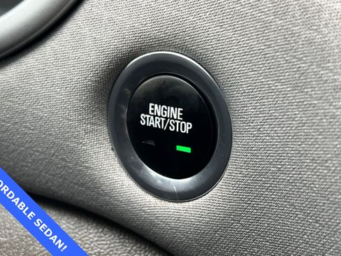 Used 2022 Chevrolet Malibu LT image 22