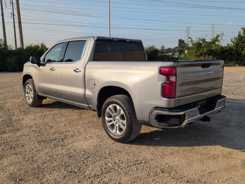 Used 2025 Chevrolet Silverado 1500 LTZ w/ Z71 Off-Road Package AWD/4WD image 3