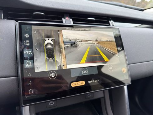 Used 2024 Land Rover Discovery Sport S image 12