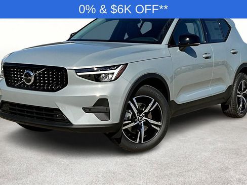 New 2026 Volvo XC40 B4 Core image 1