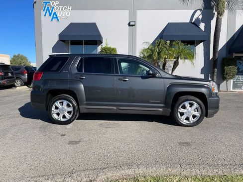Used 2017 GMC Terrain SLE image 4