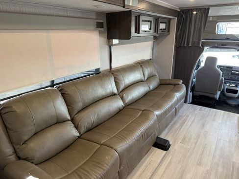 Used 2022 Ford E-450 and Econoline 450 Super Duty w/ Motorhome Prep Package image 67