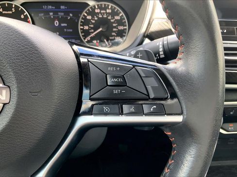 Used 2024 Nissan Altima 2.5 SR w/ SR Premium Package FWD image 25