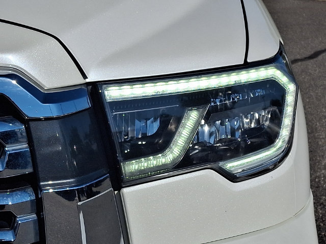 Used 2018 Toyota Sequoia Platinum AWD/4WD image 9