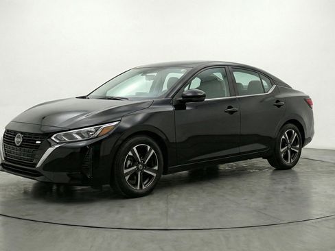 Used 2025 Nissan Sentra SV FWD image 3