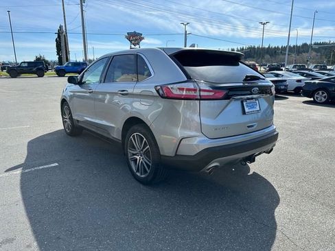 Used 2020 Ford Edge Titanium w/ Class II Trailer Tow Package AWD/4WD image 4