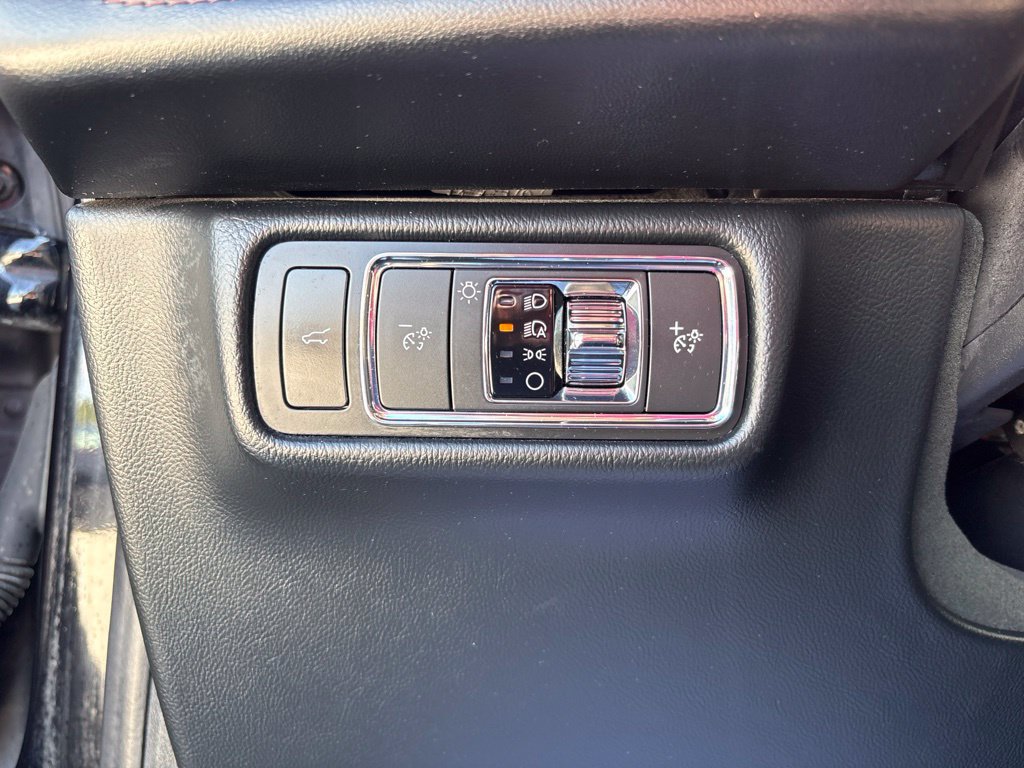 Used 2023 Lincoln Aviator AWD image 16