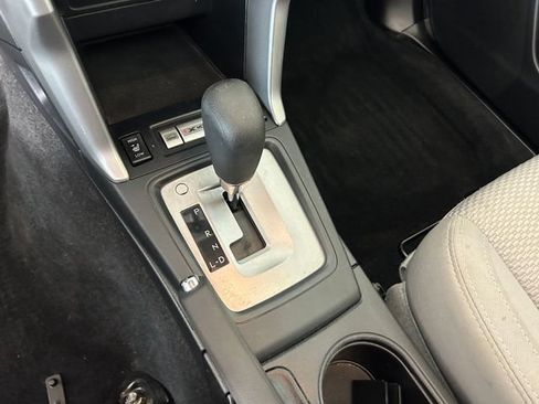 Used 2017 Subaru Forester 2.5i Premium AWD/4WD image 21