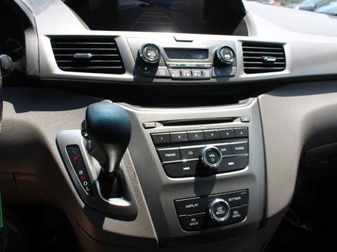 Used 2016 Honda Odyssey LX image 13