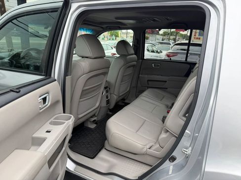 Used 2011 Honda Pilot Touring image 19