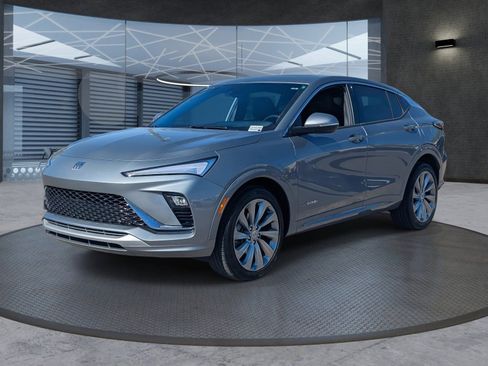 Used 2024 Buick Envista Avenir image 2