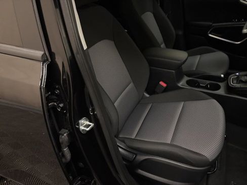 Used 2023 Kia Soul LX w/ LX Technology Package image 22