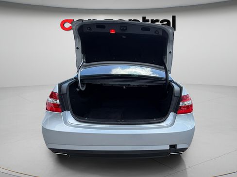 Used 2010 Mercedes-Benz E 350 Sedan image 10