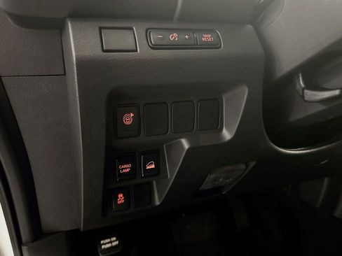Certified 2025 Nissan Frontier SV AWD/4WD image 29