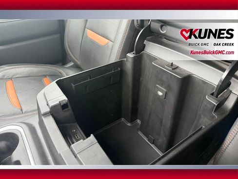 Used 2021 GMC Sierra 1500 AT4 w/ AT4 Carbonpro Edition AWD/4WD image 18