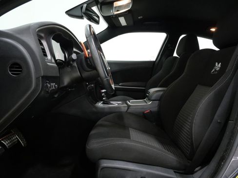 Used 2022 Dodge Charger Scat Pack w/ Harman/Kardon Audio Group image 12