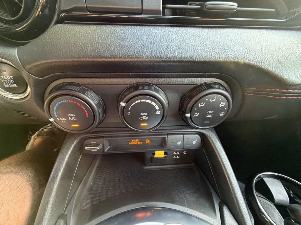 Used 2019 MAZDA MX-5 Miata RF Club RWD image 19
