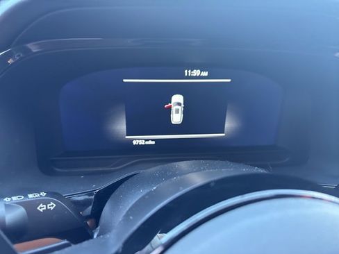 Used 2024 Nissan Pathfinder Platinum image 15