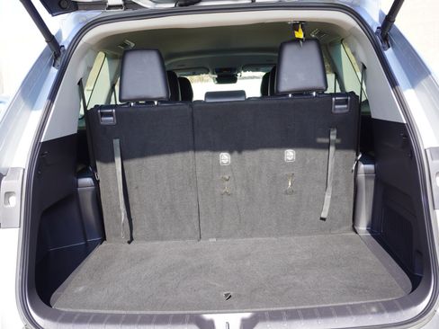 Used 2025 Toyota Grand Highlander XLE image 11