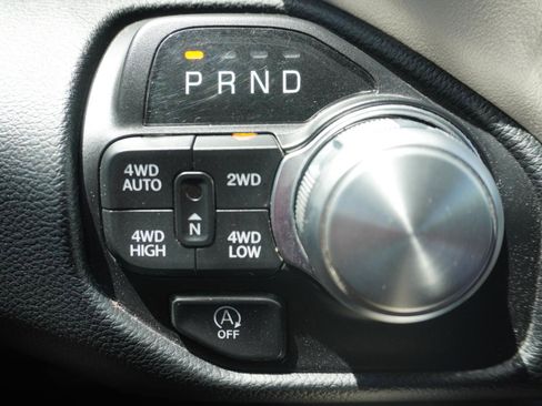 Used 2020 RAM 1500 Laramie AWD/4WD image 33
