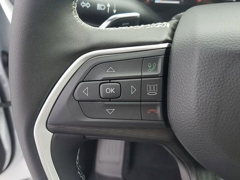 New 2025 Jeep Grand Cherokee L Altitude image 31