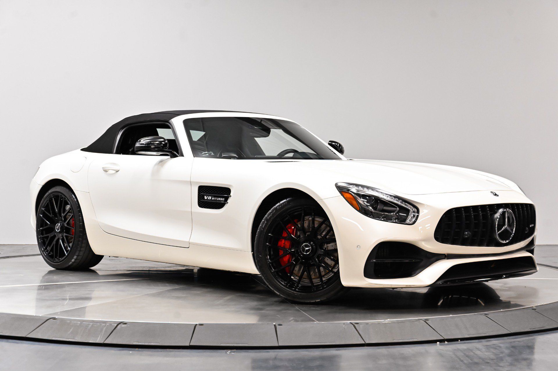 Used 2018 Mercedes-Benz AMG GT Roadster image 30