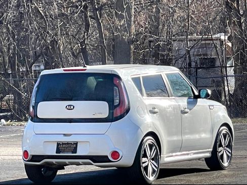 Used 2016 Kia Soul + w/ Soulful Package image 19