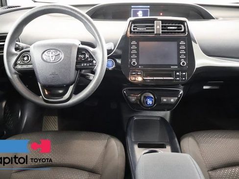 Certified 2022 Toyota Prius LE FWD image 14