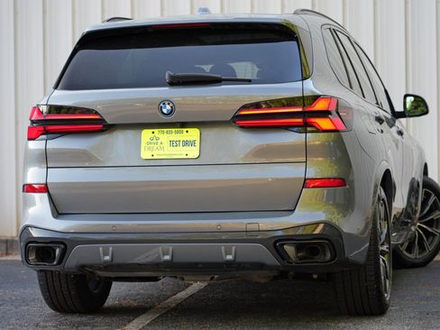 Used 2024 BMW X5 xDrive50e w/ M Sport Package AWD/4WD image 5