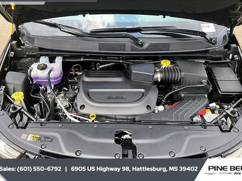 New 2026 Chrysler Pacifica Select w/ S Appearance Package image 10