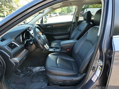 Used 2016 Subaru Outback 2.5i Limited AWD/4WD image 9