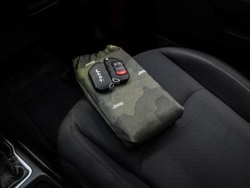 Used 2021 Jeep Gladiator Sport AWD/4WD image 83