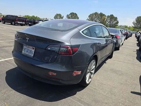 Used 2018 Tesla Model 3 Long Range RWD image 2