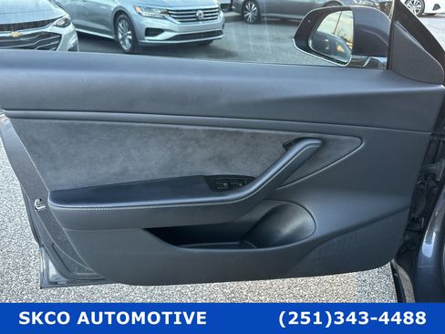 Used 2018 Tesla Model 3 Long Range image 12