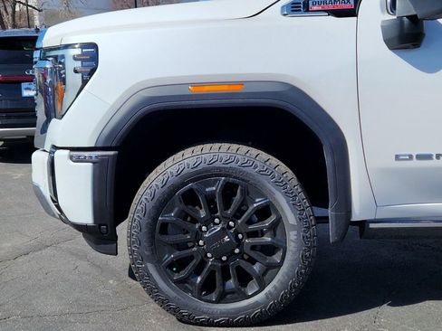 New 2025 GMC Sierra 2500 Denali w/ Technology Package AWD/4WD image 6