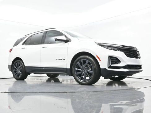 Used 2024 Chevrolet Equinox RS w/ RS Leather Package FWD image 42